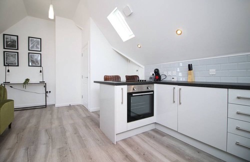 Filton House | Mayville Avenue Bristol (1 BR with Free parking)