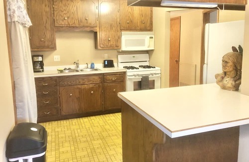 Keewaydin Apartment | Cozy 2nd Floor Apt Near Lake Nokomis!