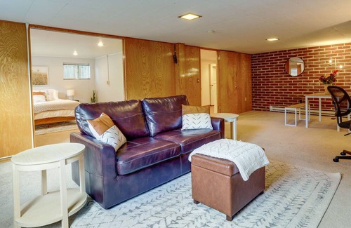 Seaview Apartment | Charming & Cozy Seattle Apartment w/ Fireplace!