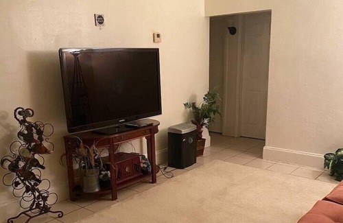 West Park Apartment | 2 Bedroom 739161 by Houzlet