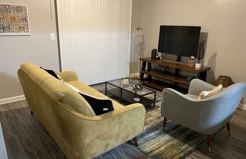 Houston Apartment | 2 bedRM-2 Full bath apt. By 288 and beltway 8 NO CLEANING FEE.