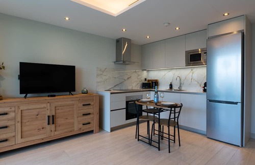Gibraltar Apartment | MARINA BAY Gem-Hosted by Sweetstay