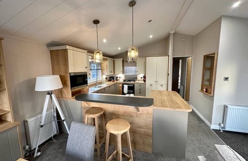 Newquay Cabin | Luxury 3 bedroom Maple View Lodge