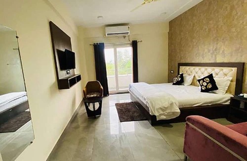 Greater Noida Hotel | Fabhotel Vihaan Residency