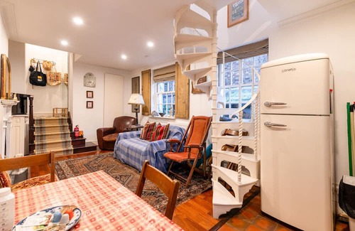 Hampstead House | Character Cottage In Historic Hampstead