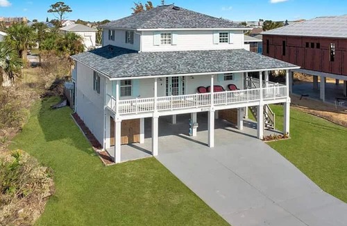 Marineland Acres House | Serene Sunrise Retreat 1 Mile to Crescent Beach