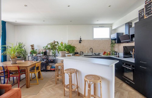 La Castellane Apartment | Apartment in the center of Marseille