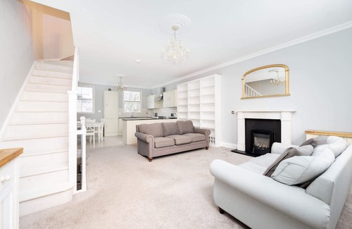 Camberwell Green Apartment | Chic 2BR London home where comfort meets style