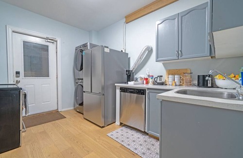 South End Apartment | Vrbo Stylish Downtown Apartment