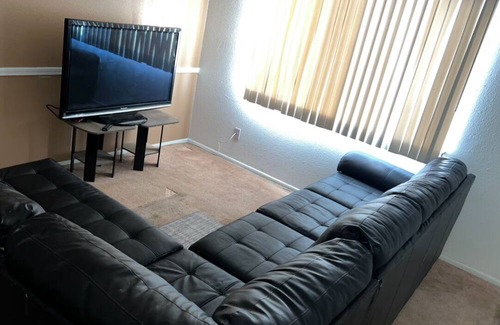 Uptown House | Safe/Family Friendly Townhome