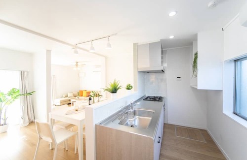 Kuwana House | Accommodates 9 people pets allowed 5 minutes to / Kuwana Mie