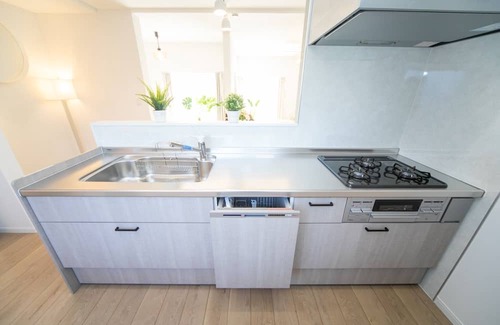 Kuwana House | Accommodates 9 people pets allowed 5 minutes to / Kuwana Mie