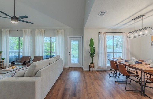 North San Antonio - SAT House | Stunning deck with Hot-tub view to Lake & Golf course