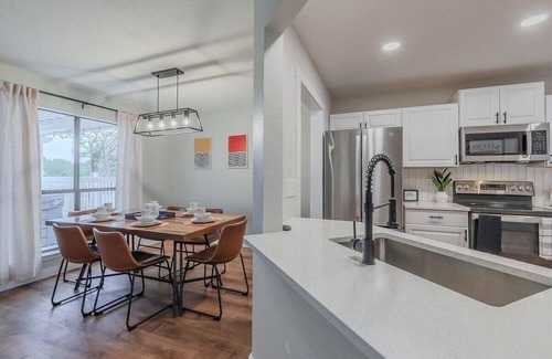 North San Antonio - SAT House | Stunning deck with Hot-tub view to Lake & Golf course