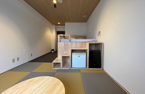 Yuzawa-machi House | JapaneseWestern room for 3 people Semidouble bed adjacent hot spring facility / Minamiuonuma Niigata