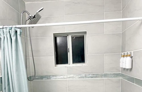 Florida City House | Serenity, Private Room: Desk & Gym + Free Parking