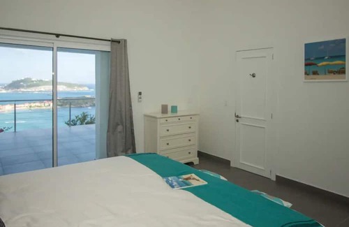 Indigo Bay Villa | Villa Kailani 4 bedroom with Stunning Ocean Views