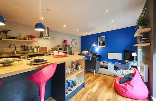 South Charlton House | Host & Stay | Ocean Blue Lodge