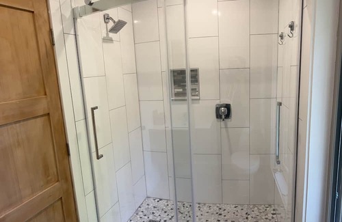 Salt Spring Island Cottage | Sweet Salt Spring single level cottage; close to Cusheon Lake