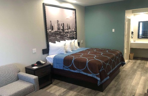 Spring Hotel | Super 8 Spring/North Houston