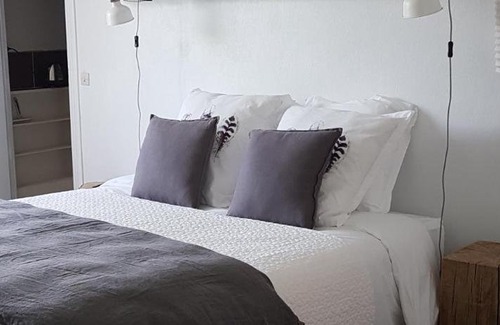 Saint-Martin-aux-Chartrains Bed & Breakfast | Par Hasard ou pas