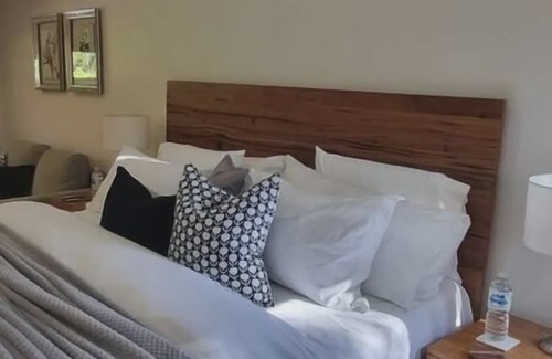Red Hill House | Peppercorn Cottage at Treetops Red Hill