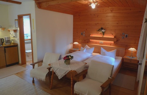 Weissbach an der Alpenstrasse Apartment | Nice cozy apartment (28sqm) for non-smokersBread service