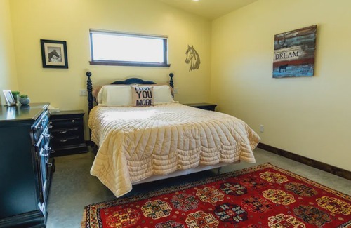 Moab South Valley Cottage | Beautiful cottage in the rocks