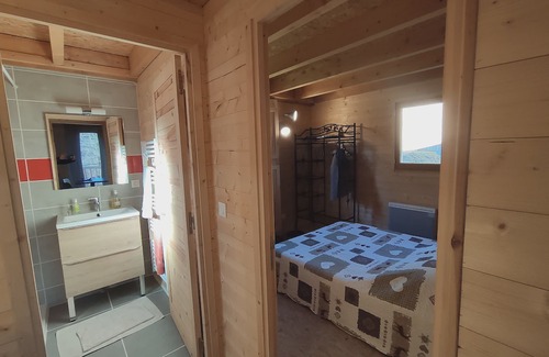 Queige Ski Chalet | Small brand new wooden chalet on 2 levels with terrace