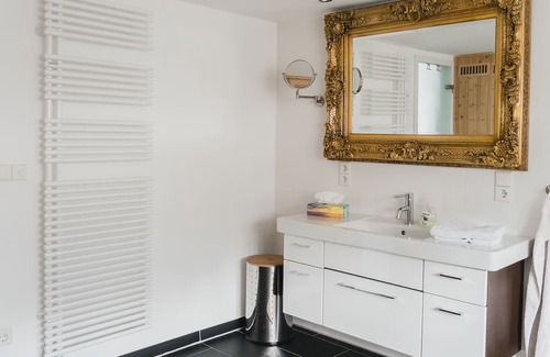 Holzminden House | Detached vacation home - luxury & nature with a view (sauna, fireplace, lounge couch)