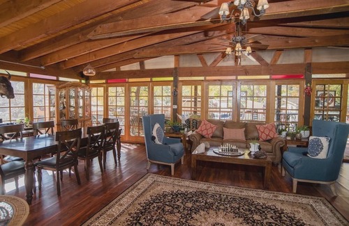 Morrison Bed & Breakfast | Cliff House Lodge B&B
