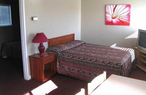 Delta Hotel | Beach Grove Motel