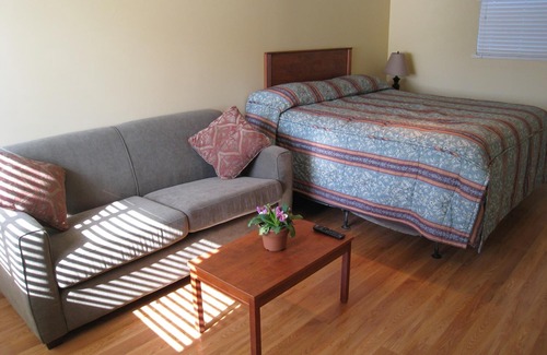 Delta Hotel | Beach Grove Motel