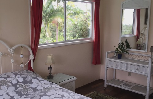 Kapoho Bed & Breakfast | Lava Tree Tropic Inn