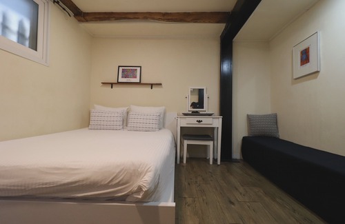 Jongno-dong Hostel | Just4u Guesthouse