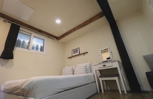 Jongno-dong Hostel | Just4u Guesthouse