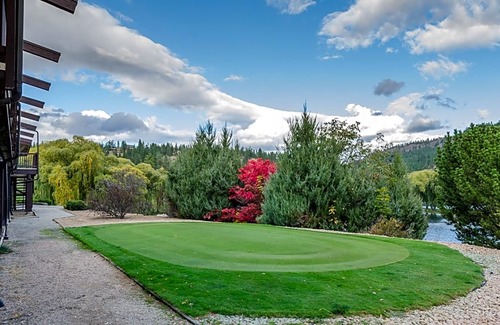 Okanagan-Similkameen Hotel | St Andrews By The Lake Golf Resort