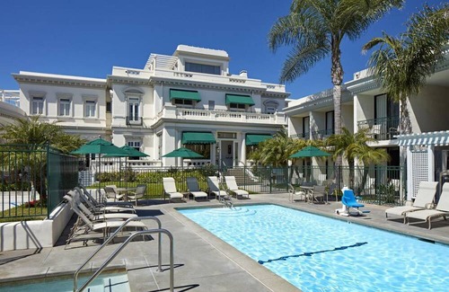 Coronado House | Explore Coronado! 3 Comfortable Units Close to SeaWorld San Diego! Heated Pool