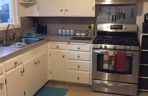 Lebanon House | Rachel’s Place. Cozy home centrally located in Lebanon.