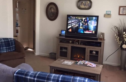 Lebanon House | Rachel’s Place. Cozy home centrally located in Lebanon.
