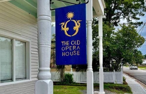 Breaux Bridge Apartment | Suite at the Opera House