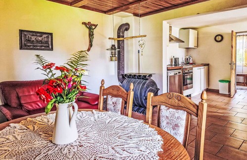 Karlovy Dvory House | Beautiful private villa for 6 guests with WIFI, TV, terrace and pets allowed