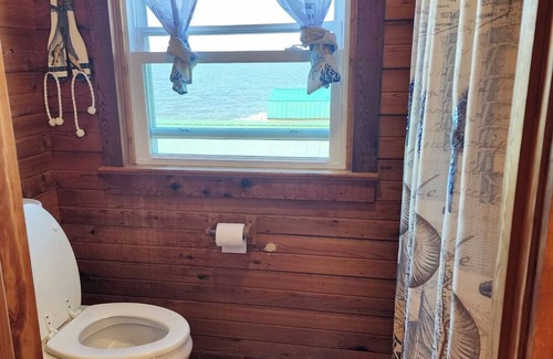 Columbia Cabin | Welcoming Hooks Hideaway-The Cabin on the Albemarle Sound