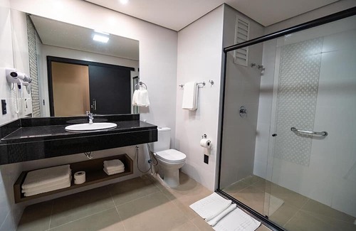 Foz do Iguacu Hotel | Two Superior Triple Double Room Stay – A Relaxed & Fun Stay Made for Six Guests
