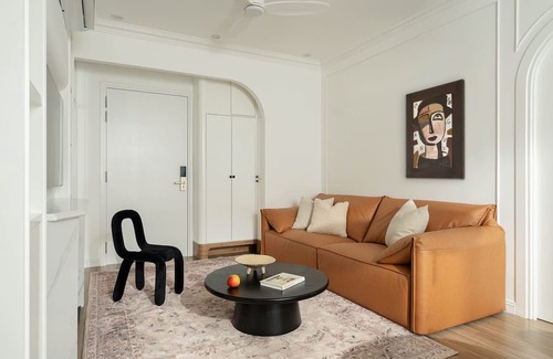 Hoan Kiem Apartment | TOSHIBA Boutique House-1 min to HK Lake