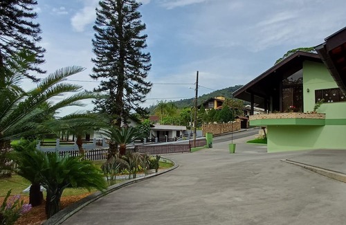 Pomerode House | Cozy 3-bedroom house in downtown Pomerode - Guesthouse - Accommodation