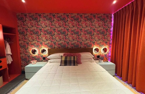 Cherokee Triangle Hotel | Hotel Hilo - Room 201