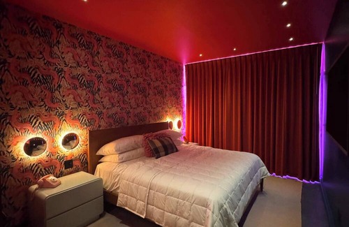 Cherokee Triangle Hotel | Hotel Hilo - Room 201