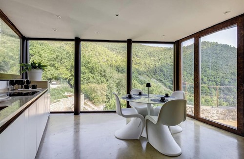 Campello sul Clitunno Villa | Casale Olea, Romantic retreat. Pool, Jacuzzi. A design jewel set on a rocky spur