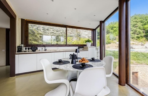 Campello sul Clitunno Villa | Casale Olea, Romantic retreat. Pool, Jacuzzi. A design jewel set on a rocky spur